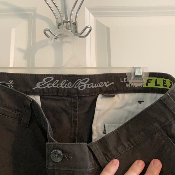 36x32 dark grey gently used Eddie Bauer - Picture 2 of 2